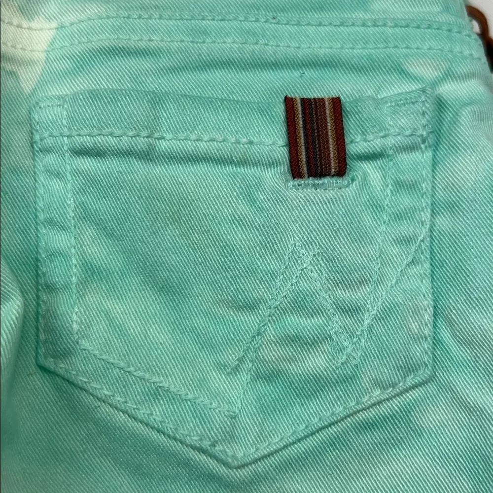 Notify Acid Green Hellabora Short denim size 4 NWT